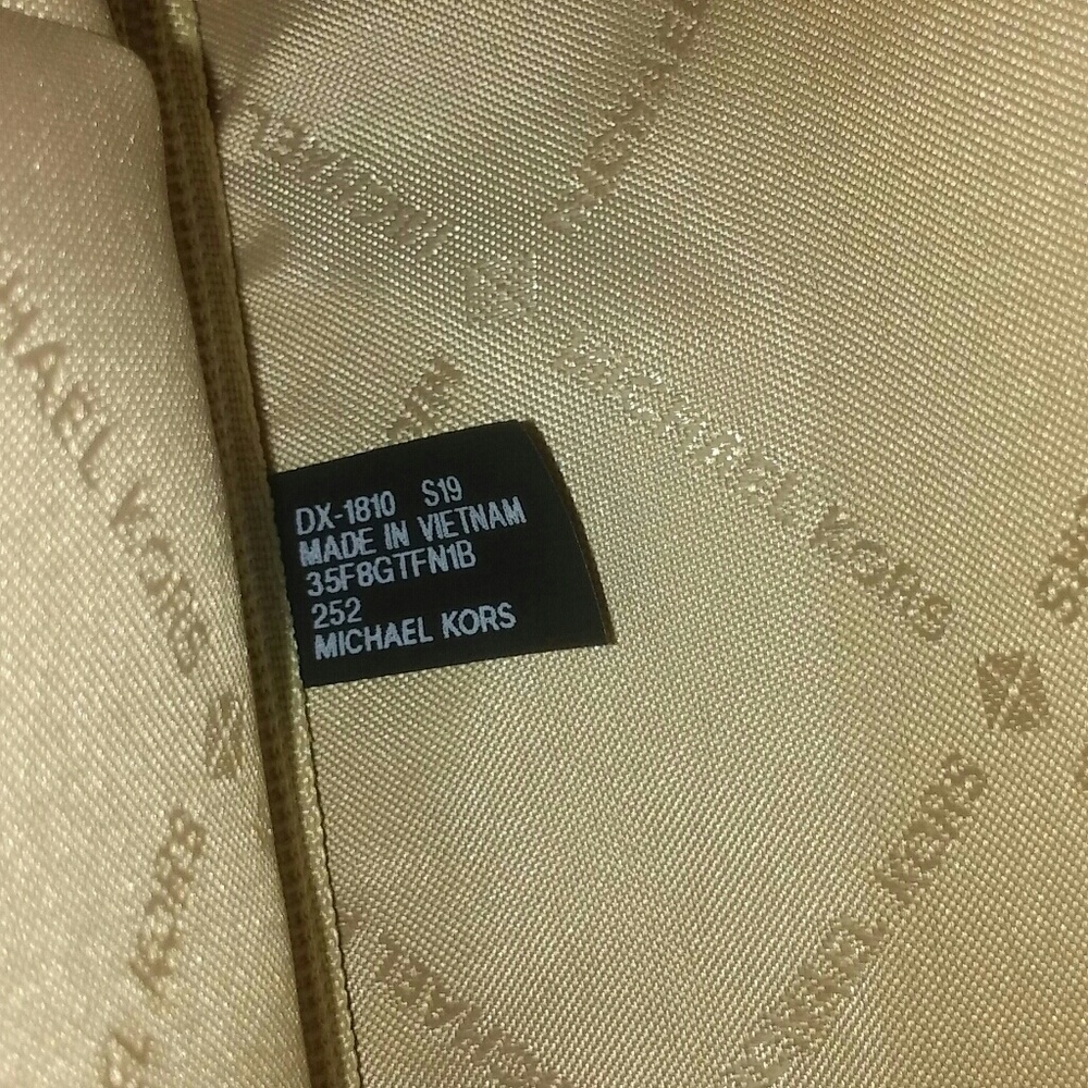 Michael Kors - Picture 7 of 8